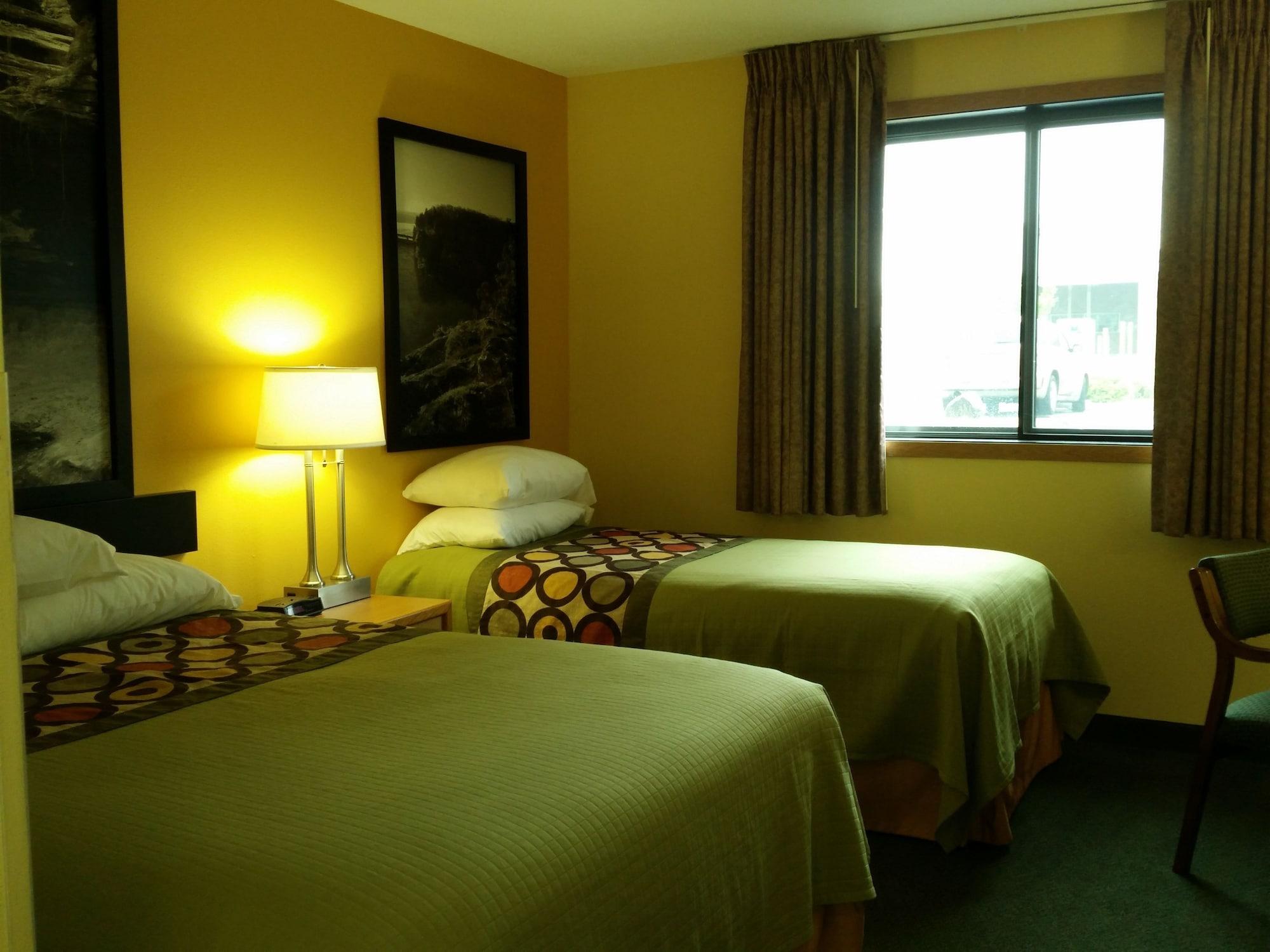Super 8 By Wyndham Ottawa Starved Rock Hotel Bagian luar foto