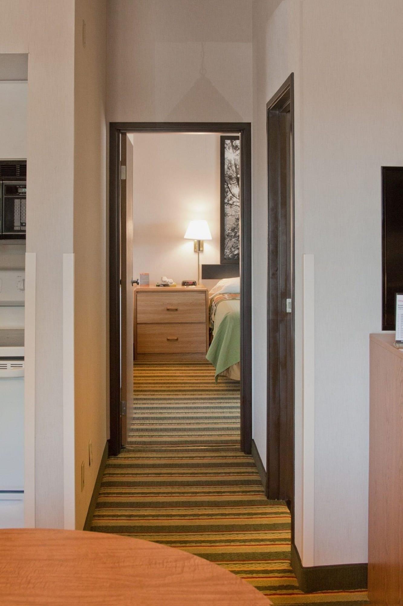 Super 8 By Wyndham Ottawa Starved Rock Hotel Bagian luar foto